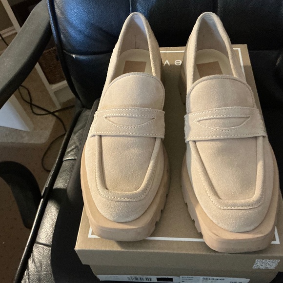 DOLCE VITA ELIAS CHUNKY LOAFER IN DUNE COLOR SIZE 9 - Picture 1 of 4